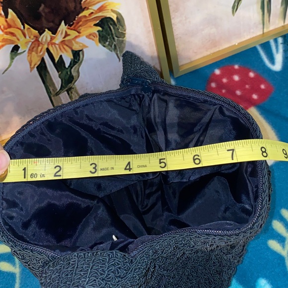 Vintage Nylon Knit Navy Blue Purse with attached change purse - Picture 12 of 13